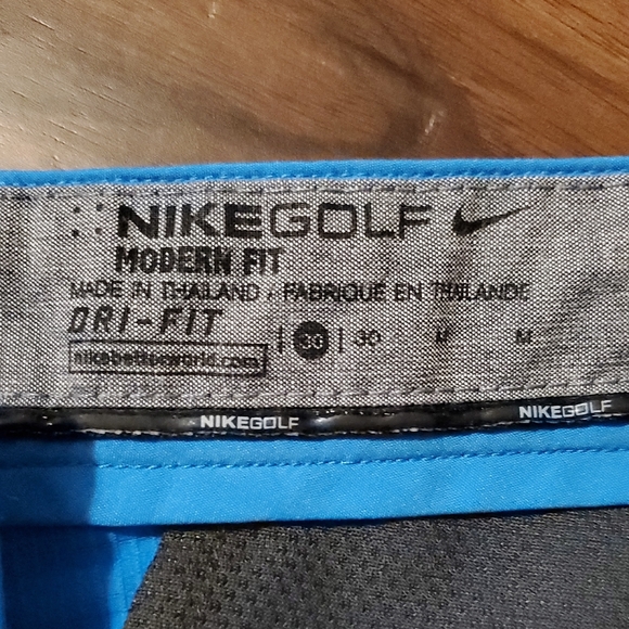 Nike Men's Vivid Blue Flat Front Dri-Fit Golf Shorts - Picture 2 of 7